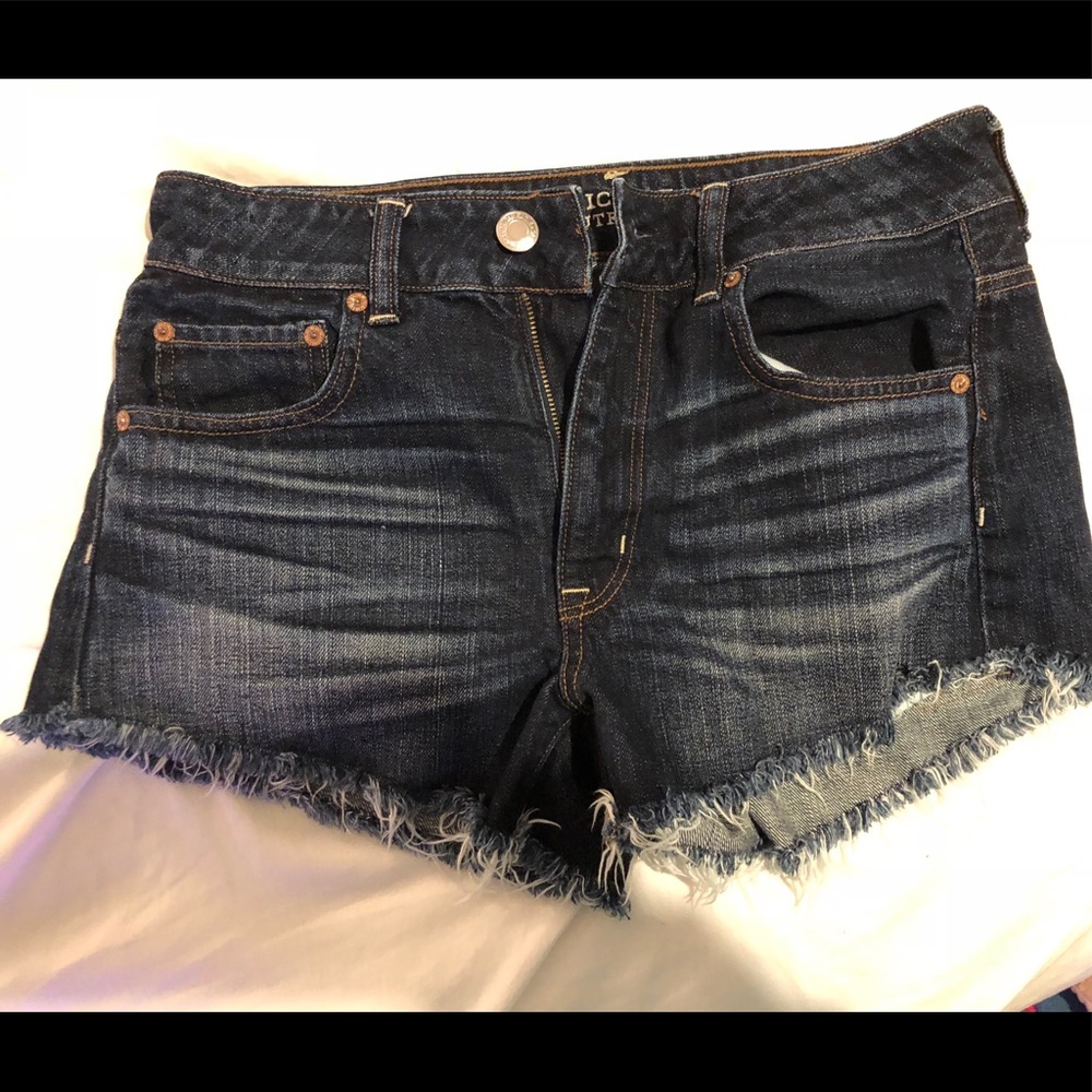 High waisted blue jean shorts!